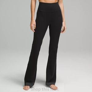 LULULEMON Groove Super-High-Rise Flared Pant Nulu
Regular